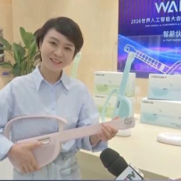 会撒娇的盆栽？AI体验店里的植物萌宠机器人，摸一下它就卖萌