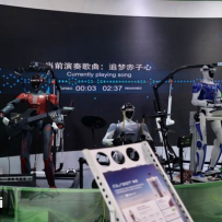 WAIC 2026现场：机器人乐队合奏，中科慧灵多形态机器人矩阵曝光